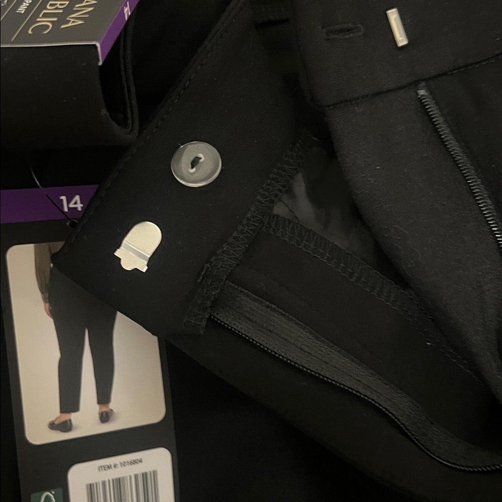 Banana Republic Classic Black Pants - Picture 6 of 7